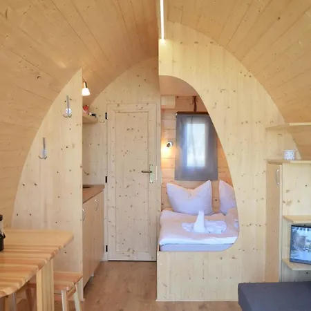 Schwimmpod An Der Peene بوتيل *